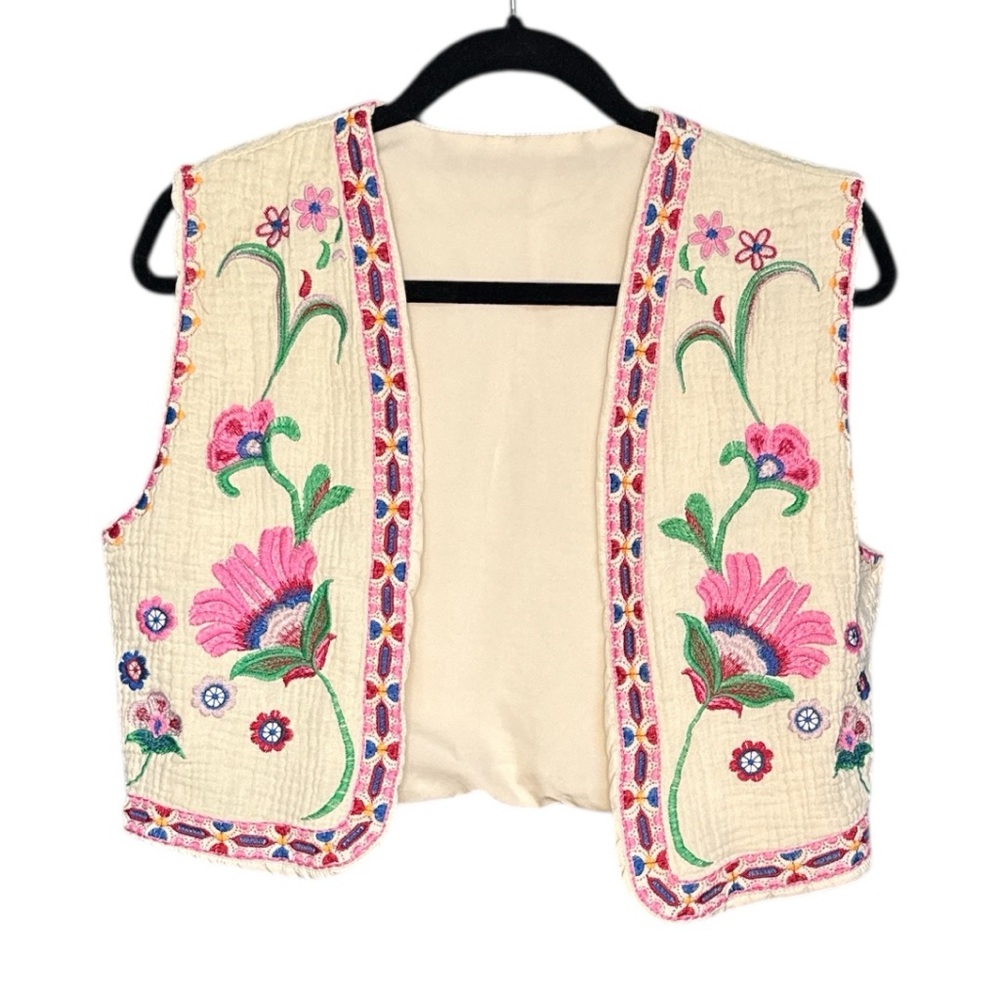 Bohemian Style Embroidered Floral Vest size Small